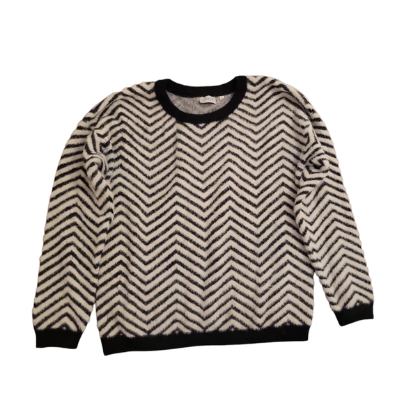 Cyrus Women's Fuzzy Chevron Sweater - Picture 1 of 3